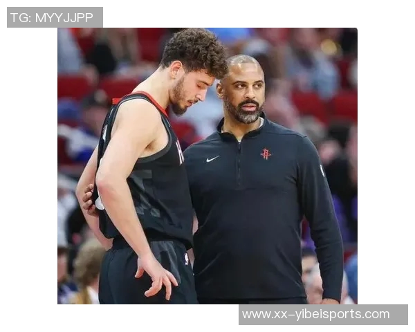 乌度卡称赞狄龙近期状态出色期待他在比赛中展现强烈侵略性